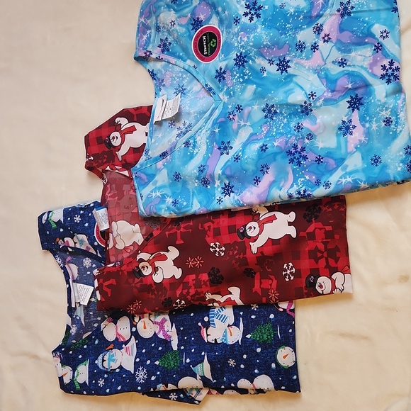 Holiday, Christmas,  Frosty, Snowman, Snowflake Workwear Nurse Scrubs (Set 3) - Picture 1 of 9